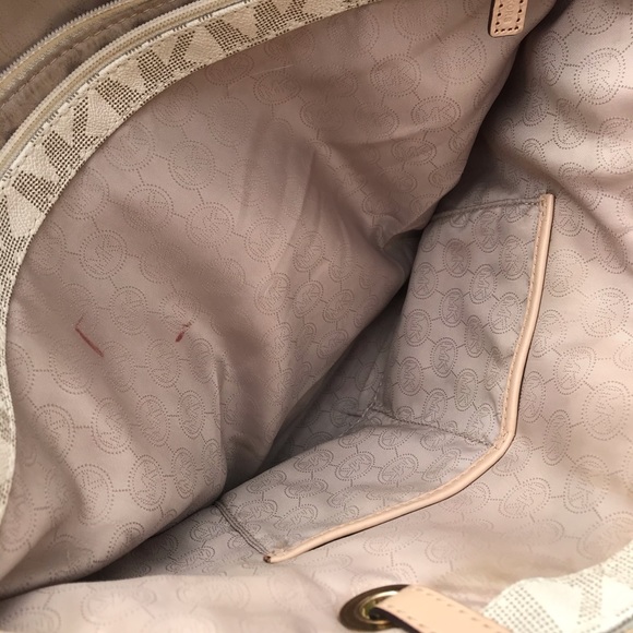 Authentic Michael Kors signature tote - Picture 6 of 13